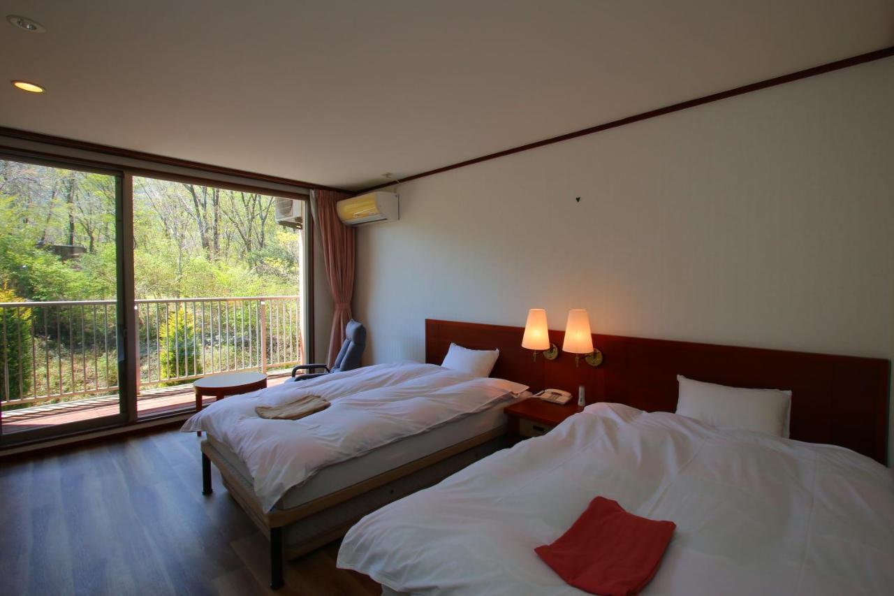 Hotel Hokkein-Onsen Kougen-Terrace à Kokonoe Extérieur photo